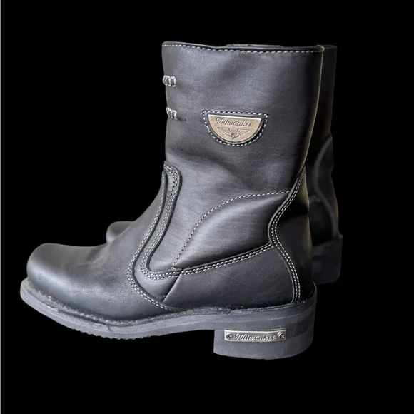 Milwaukee Leather Motorcycle Boots – Rugged Meets Chic! - Picture 2 of 6